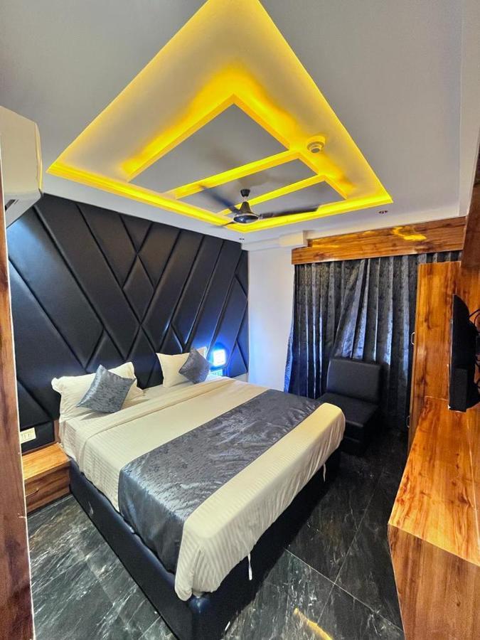 Hotel Palak Villa 아흐메다바드 외부 사진